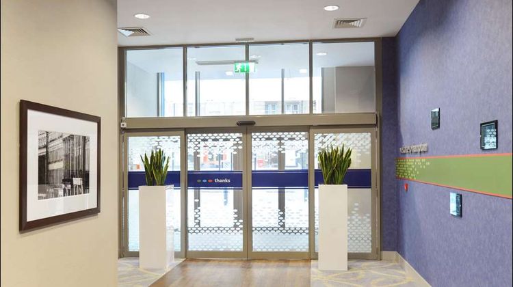 Hampton Hilton Newcastle City Lobby