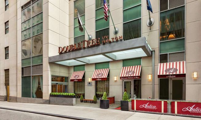 DoubleTree by Hilton New York Downtown Exterior