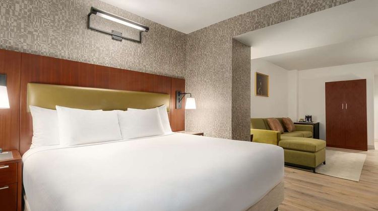 DoubleTree by Hilton New York Downtown Room