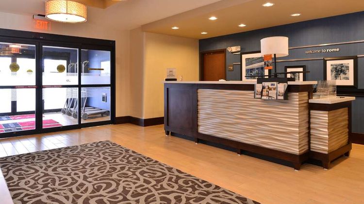 Hampton Inn Potsdam, NY Lobby