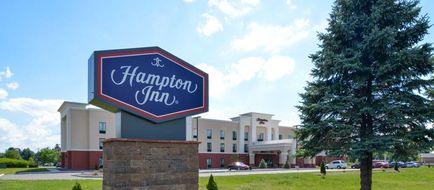 Hampton Inn Potsdam, NY Exterior