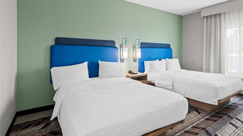<b>Hampton Inn & Suites Pauls Valley Room</b>. Images powered by <a href="https://iceportal.shijigroup.com/" title="IcePortal" target="_blank">IcePortal</a>.