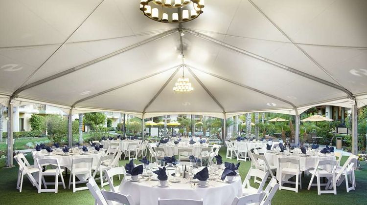 DoubleTree Hotel Ontario Airport Exterior