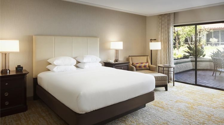 DoubleTree Hotel Ontario Airport Room