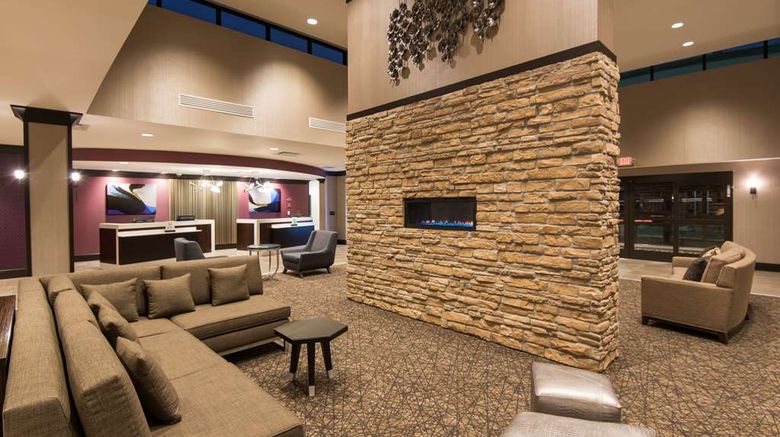 <b>Doubletree by Hilton Schenectady Lobby</b>. Images powered by <a href="https://iceportal.shijigroup.com/" title="IcePortal" target="_blank">IcePortal</a>.
