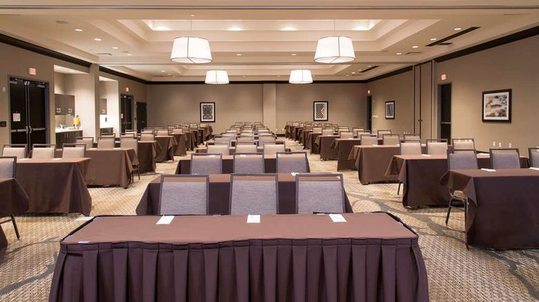 <b>Doubletree by Hilton Schenectady Meeting</b>. Images powered by <a href="https://iceportal.shijigroup.com/" title="IcePortal" target="_blank">IcePortal</a>.
