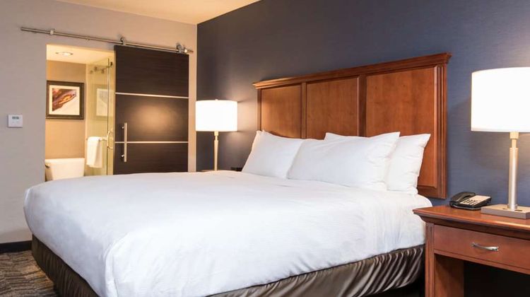 Doubletree by Hilton Schenectady Room