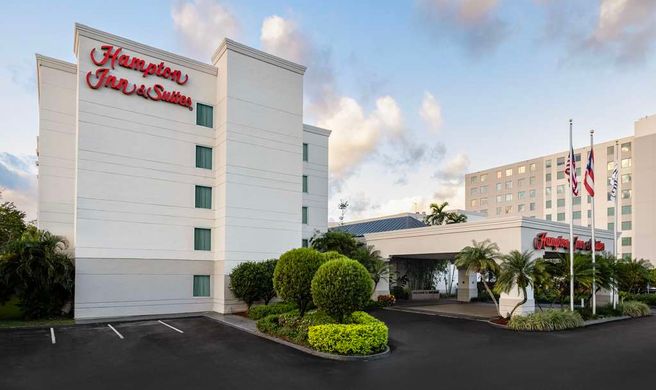 Hampton Inn & Suites San Juan Exterior