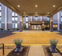 Hampton Inn Somerset Exterior