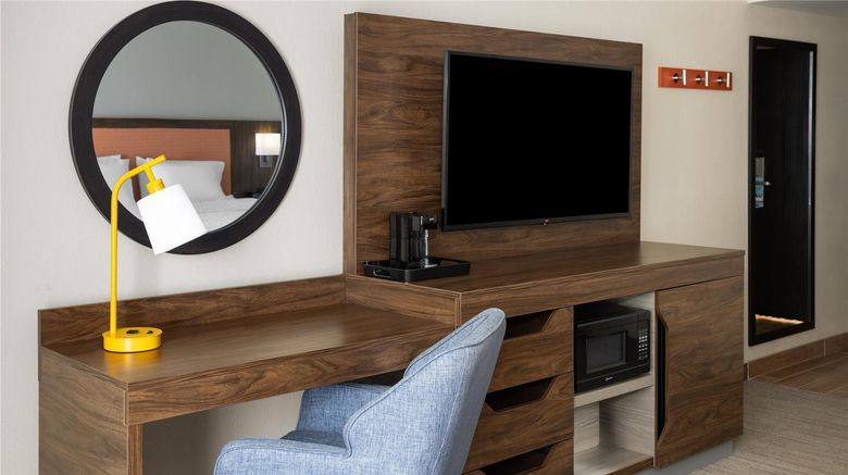 <b>Hampton Inn Somerset Room</b>. Images powered by <a href="https://iceportal.shijigroup.com/" title="IcePortal" target="_blank">IcePortal</a>.