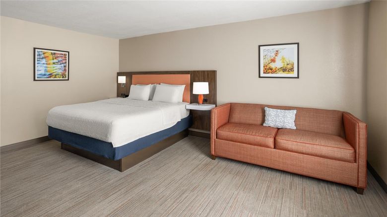 <b>Hampton Inn Somerset Room</b>. Images powered by <a href="https://iceportal.shijigroup.com/" title="IcePortal" target="_blank">IcePortal</a>.