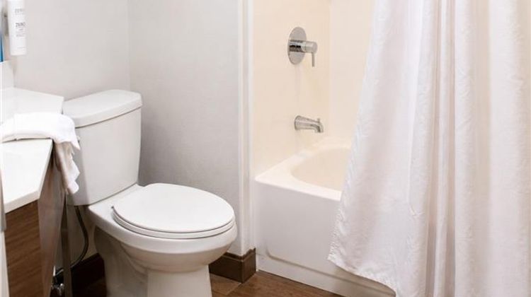 Hampton Inn Summersville Room