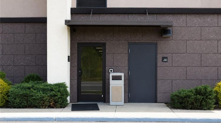 Hampton Inn Summersville Exterior