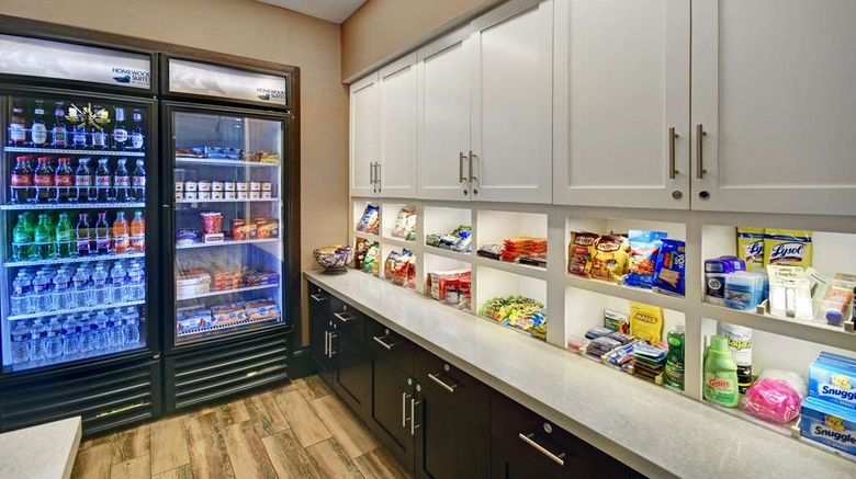<b>Homewood Suites by Hilton Hamilton Lobby</b>. Images powered by <a href="https://iceportal.shijigroup.com/" title="IcePortal" target="_blank">IcePortal</a>.