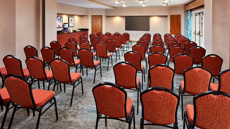 <b>Hilton Garden Inn Valencia Six Flags Meeting</b>. Images powered by <a href="https://iceportal.shijigroup.com/" title="IcePortal" target="_blank">IcePortal</a>.