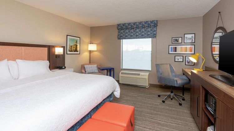 Hampton Inn Warsaw Room