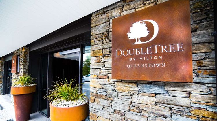 DoubleTree by Hilton Hotel Queenstown Exterior