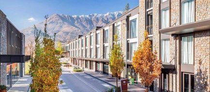 DoubleTree by Hilton Hotel Queenstown Exterior
