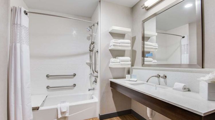 Hampton Inn & Suites/Ft Worth Arpt S Room