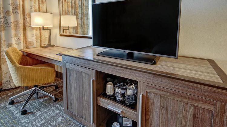 Hampton Inn & Suites Downtown Room