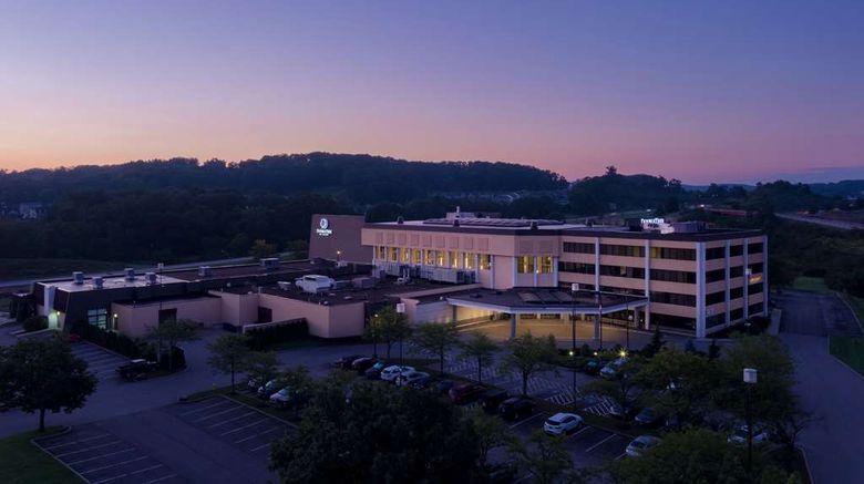 <b>DoubleTree Hilton Pittsburgh-Cranberry Exterior</b>. Images powered by <a href="https://iceportal.shijigroup.com/" title="IcePortal" target="_blank">IcePortal</a>.