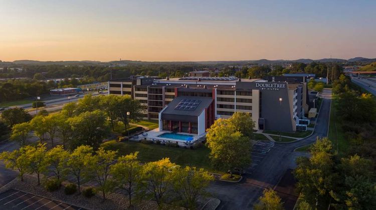 DoubleTree Hilton Pittsburgh-Cranberry Exterior
