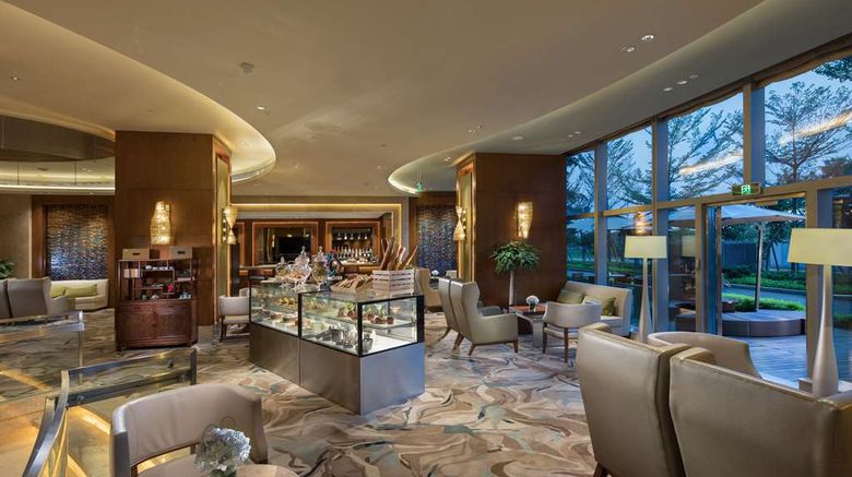 <b>DoubleTree by Hilton Hotel - Wuyuan Bay Lobby</b>. Images powered by <a href="https://iceportal.shijigroup.com/" title="IcePortal" target="_blank">IcePortal</a>.
