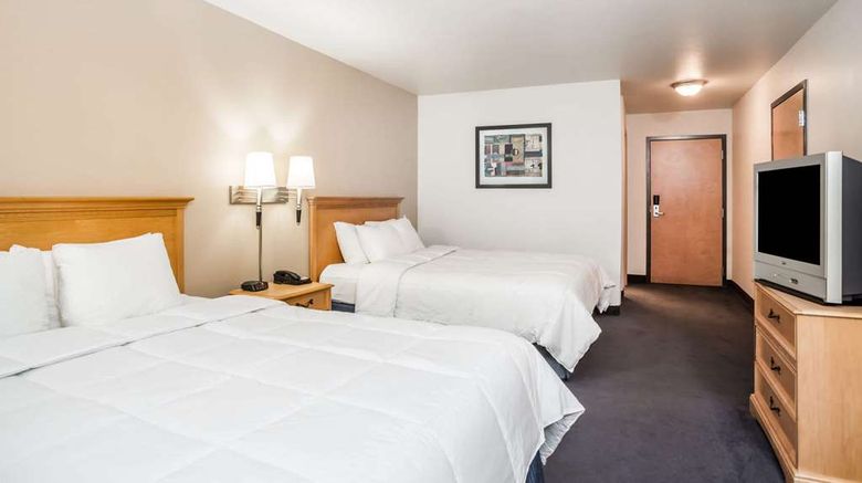 <b>Baymont Inn & Suites Indianapolis NE Room</b>. Images powered by <a href="https://iceportal.shijigroup.com/" title="IcePortal" target="_blank">IcePortal</a>.