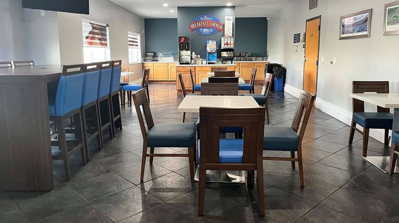 <b>Baymont Inn & Suites Indianapolis NE Restaurant</b>. Images powered by <a href="https://iceportal.shijigroup.com/" title="IcePortal" target="_blank">IcePortal</a>.