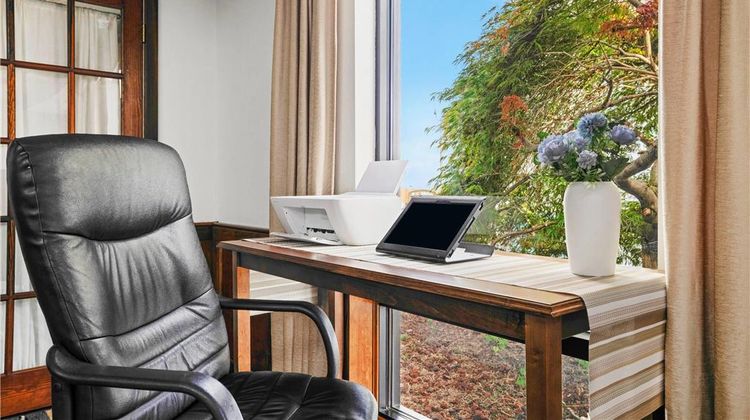 Baymont Inn & Suites Madisonville Other