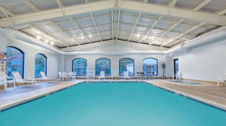 <b>Baymont Inn & Suites Bartonsville Pool</b>. Images powered by <a href="https://iceportal.shijigroup.com/" title="IcePortal" target="_blank">IcePortal</a>.