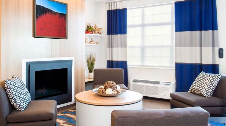Microtel Inn & Suites by Wyndham Naples Lobby