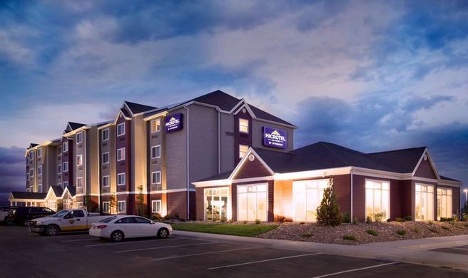 Microtel Inn & Suites by Wyndham Naples Exterior