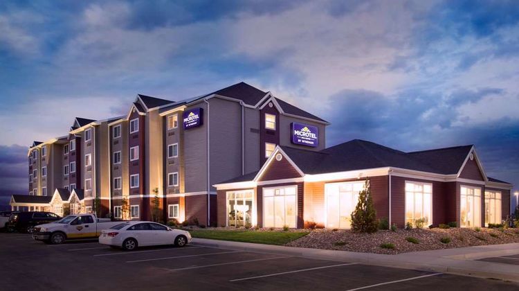 Microtel Inn & Suites by Wyndham Naples Exterior