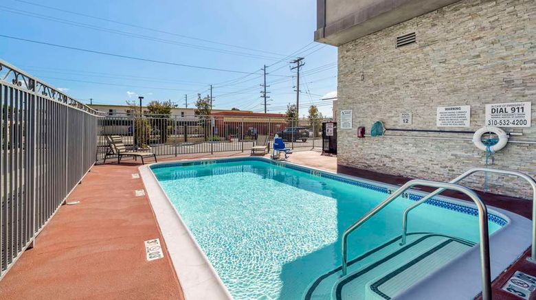 <b>Best Western Plus Gardena Inn & Suites Pool</b>. Images powered by <a href="https://iceportal.shijigroup.com/" title="IcePortal" target="_blank">IcePortal</a>.