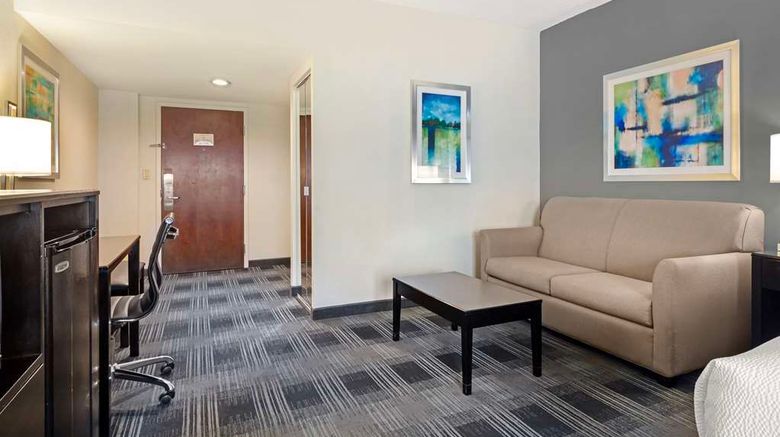 <b>Best Western Hartford Hotel & Suites Suite</b>. Images powered by <a href="https://iceportal.shijigroup.com/" title="IcePortal" target="_blank">IcePortal</a>.