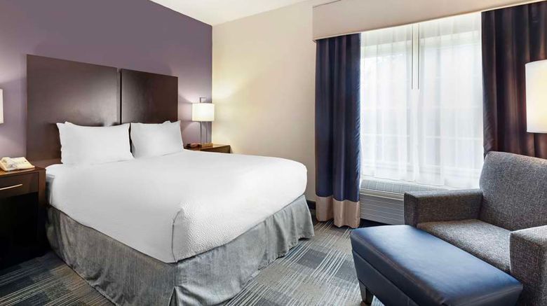 <b>Best Western Hartford Hotel & Suites Room</b>. Images powered by <a href="https://iceportal.shijigroup.com/" title="IcePortal" target="_blank">IcePortal</a>.