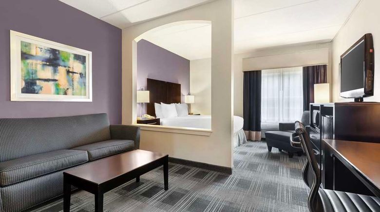 <b>Best Western Hartford Hotel & Suites Room</b>. Images powered by <a href="https://iceportal.shijigroup.com/" title="IcePortal" target="_blank">IcePortal</a>.
