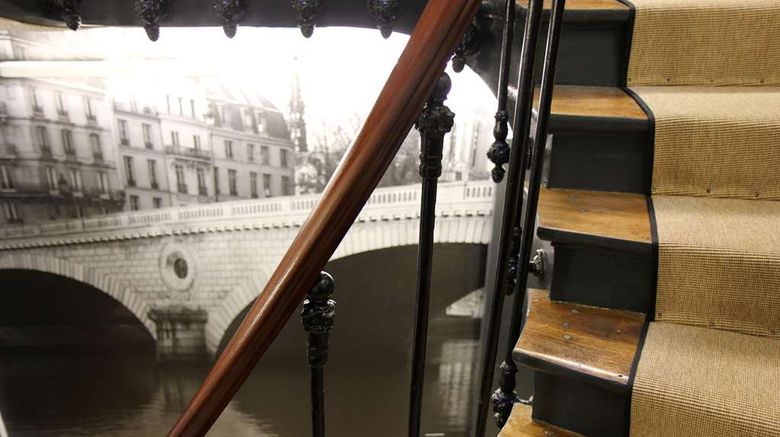 <b>Best Western Hotel Opera Drouot Lobby</b>. Images powered by <a href="https://iceportal.shijigroup.com/" title="IcePortal" target="_blank">IcePortal</a>.