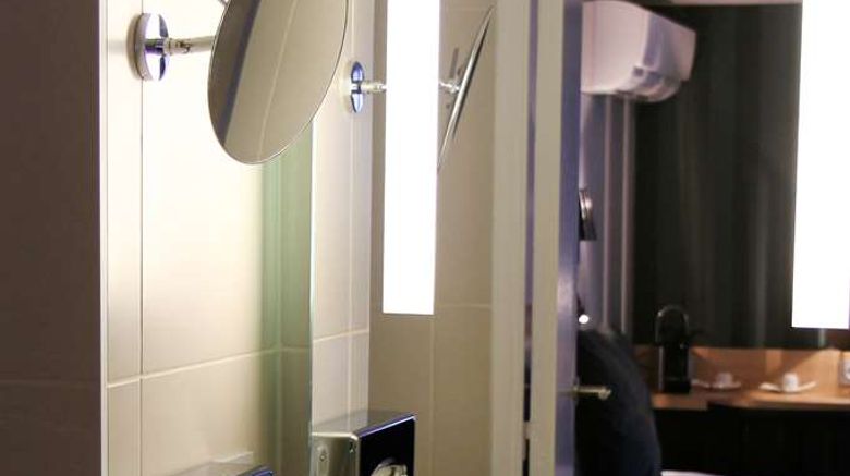 <b>Best Western Hotel Opera Drouot Room</b>. Images powered by <a href="https://iceportal.shijigroup.com/" title="IcePortal" target="_blank">IcePortal</a>.