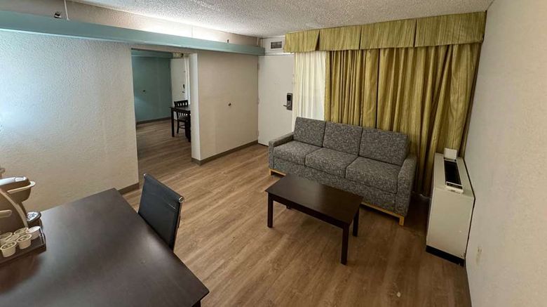 <b>Wyndham Garden Ann Arbor Room</b>. Images powered by <a href="https://iceportal.shijigroup.com/" title="IcePortal" target="_blank">IcePortal</a>.