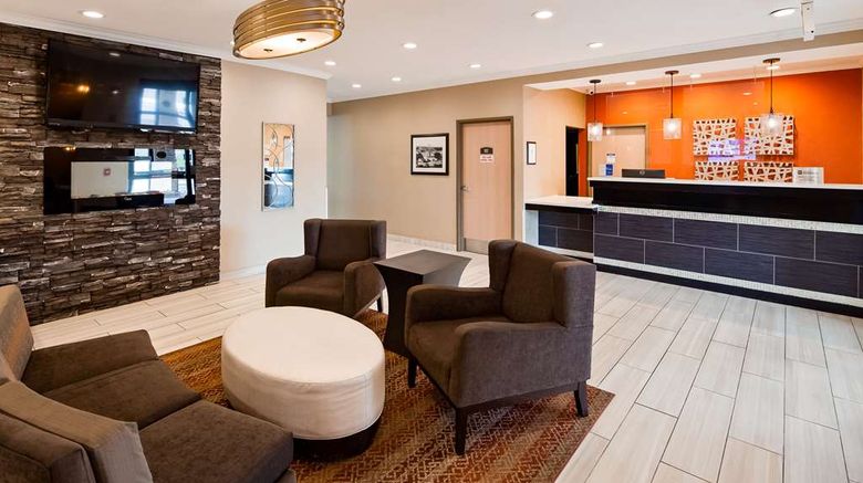<b>Best Western Pearl City Inn Lobby</b>. Images powered by <a href="https://iceportal.shijigroup.com/" title="IcePortal" target="_blank">IcePortal</a>.