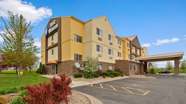 <b>Best Western Pearl City Inn Exterior</b>. Images powered by <a href="https://iceportal.shijigroup.com/" title="IcePortal" target="_blank">IcePortal</a>.