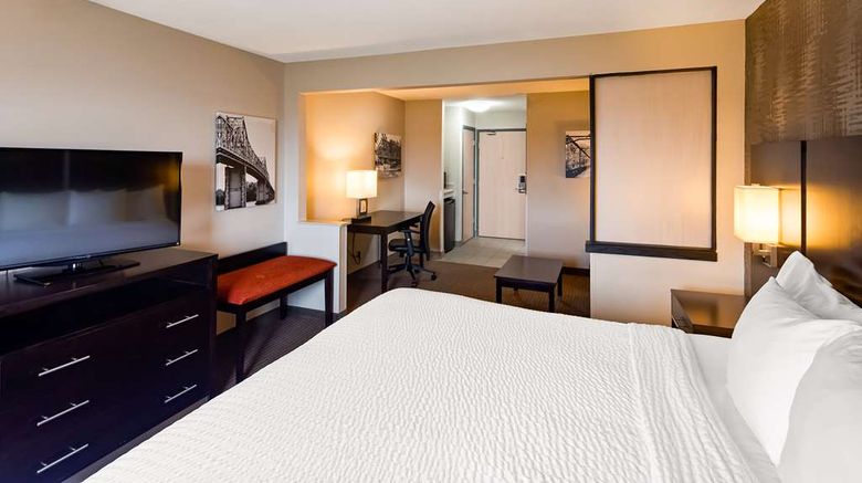 <b>Best Western Pearl City Inn Room</b>. Images powered by <a href="https://iceportal.shijigroup.com/" title="IcePortal" target="_blank">IcePortal</a>.