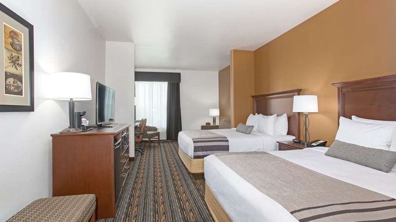 <b>Best Western Plus Lincoln Inn & Suites Suite</b>. Images powered by <a href="https://iceportal.shijigroup.com/" title="IcePortal" target="_blank">IcePortal</a>.