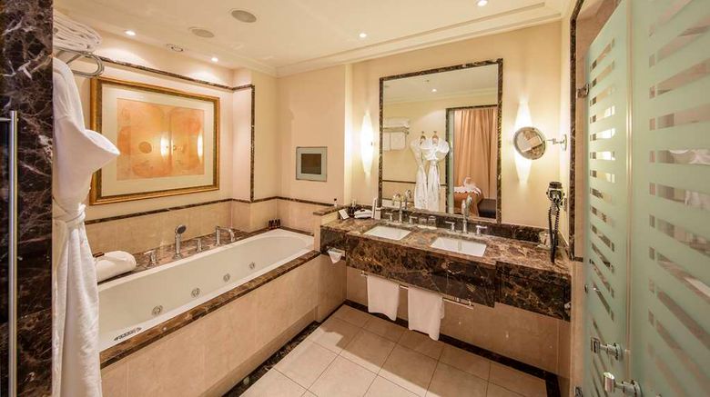 <b>Grand Hotel Amrath Kurhaus, The Hague Suite</b>. Images powered by <a href="https://iceportal.shijigroup.com/" title="IcePortal" target="_blank">IcePortal</a>.