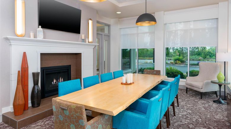 <b>Hilton Garden Inn Wayne Lobby</b>. Images powered by <a href="https://iceportal.shijigroup.com/" title="IcePortal" target="_blank">IcePortal</a>.
