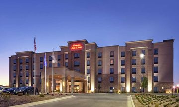Hampton Inn & Suites Milwaukee/Franklin