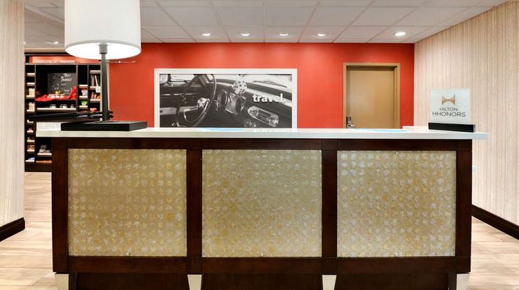 Hampton Inn & Suites, Monroe Lobby