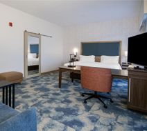 Hampton Inn & Suites, Monroe Suite